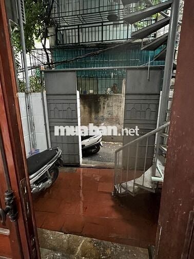 Cho thuê tầng 1 nhà 5C ngách 49 ngõ 28 Tứ Liên, Hà Nội