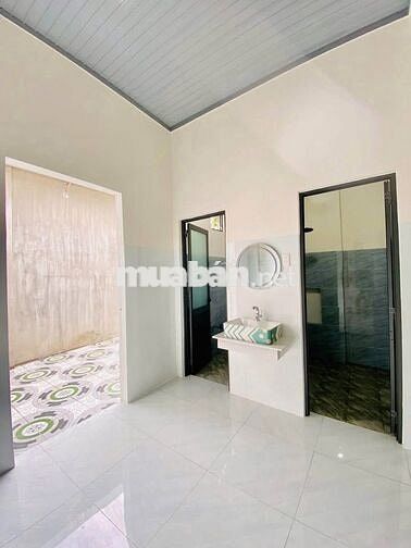Bán gấp căn nhà ở 1/ Đ . Trịnh Thị Miếng , Hóc Môn 100m2 SHR giá 1 tỉ