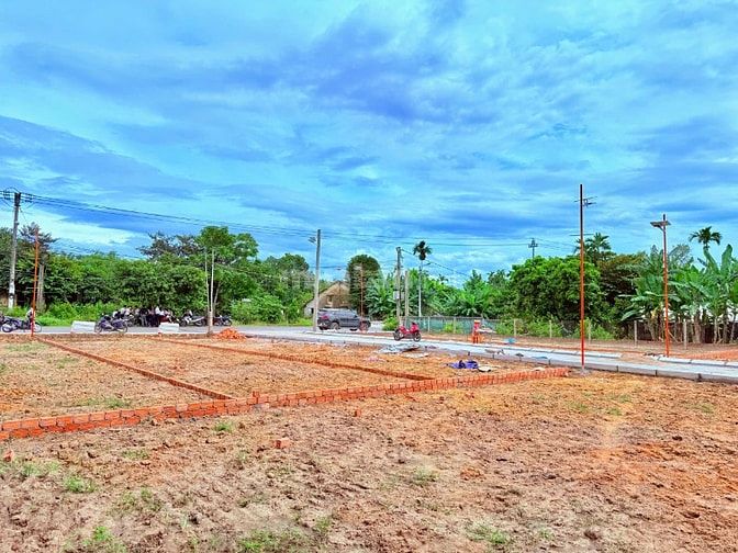 Siêu phẩm 30 lô Hoà Vang, sát mặt tiền đường nhựa DH8, giá cực kỳ tốt