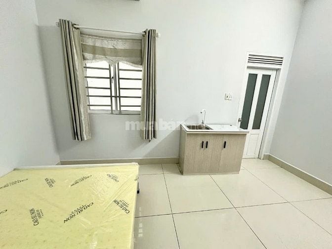 Bán nhà đường Lê Văn Thịnh rẽ vào , mặt đường ô tô thông thoáng 