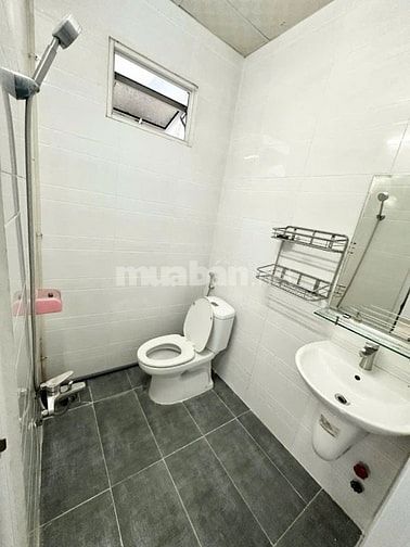 Bán nhà đường Lê Văn Thịnh rẽ vào , mặt đường ô tô thông thoáng 