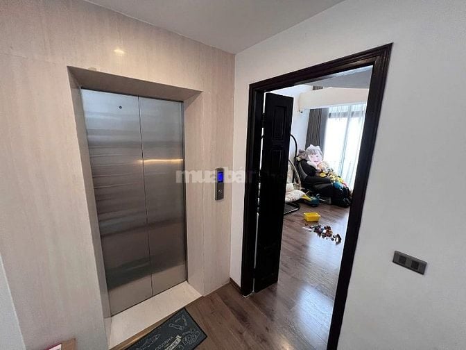 Bán nhà Phân lô, cao cấp Trần Quang Diệu, 7 tầng, đầy đủ nội thất xịn 