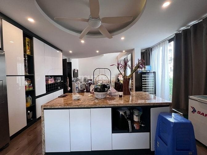 Bán nhà Phân lô, cao cấp Trần Quang Diệu, 7 tầng, đầy đủ nội thất xịn 