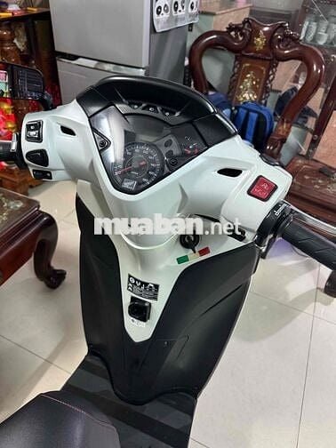 SH 300i BSTP 2015 có đồ chơi bán hoặc giao lưu xe