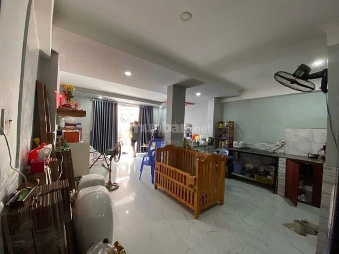 Hẻm CMT8,ngang 4m,Nở Hậu 8m,Thông ra Hoà Hưng,Cao Thắng gần siêu thị