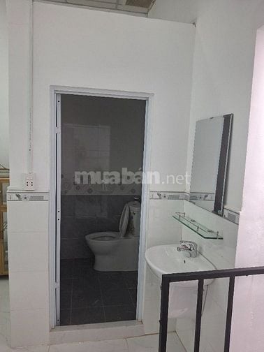 Cần cho thuê  phòng ở Tầng 01, sạch sẽ , thoáng mát
