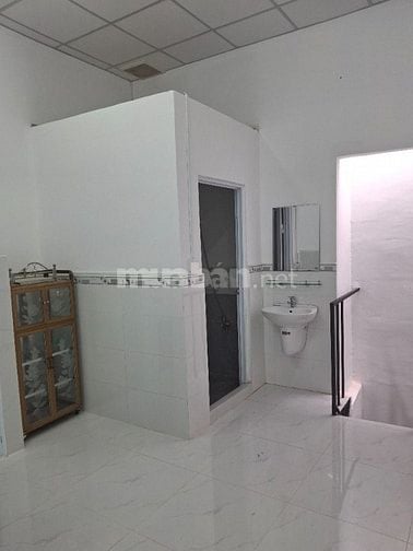Cần cho thuê  phòng ở Tầng 01, sạch sẽ , thoáng mát