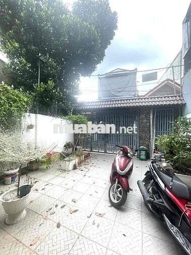 NHÀ ĐẸP SÂN VƯỜN 6X16 ĐƯỜNG XE HƠI VÀO NHÀ TÂN THỚI NHẤT