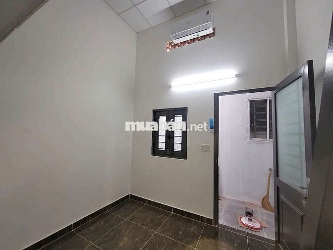 Phòng trọ mới xây gần GTVT LDXH HUFLIT
