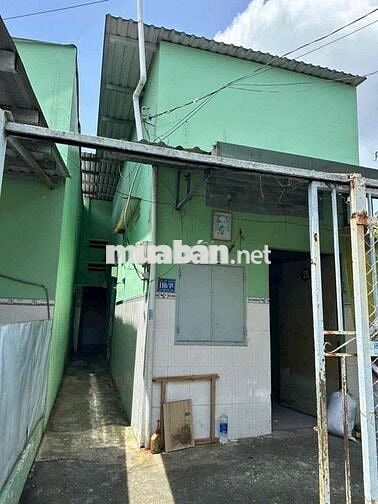 Dẫy trọ 4x18m Shr đh 5m thông vị trí đẹp ngay chợ Thị Trấn Hóc Môn
