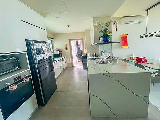 Bán Căn hộ tại The Vista An Phú tầng trung gồm 3 phòng ngủ 142m2