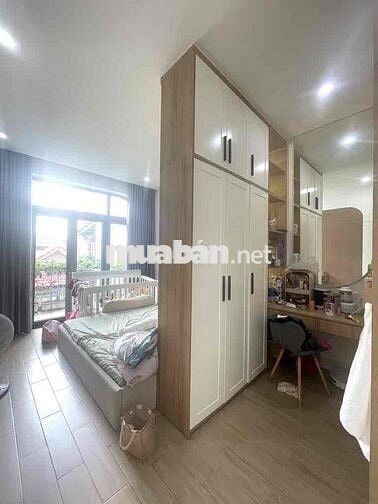 NHÀ ĐẸP SÂN VƯỜN 6X16 ĐƯỜNG XE HƠI VÀO NHÀ TÂN THỚI NHẤT