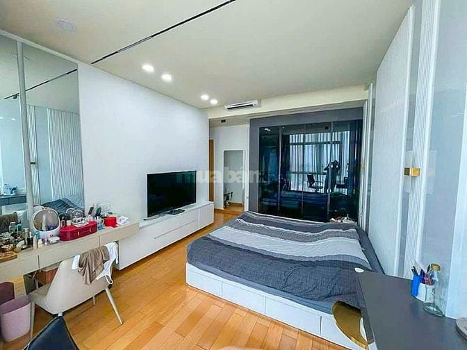 Bán Căn hộ tại The Vista An Phú tầng trung gồm 3 phòng ngủ 142m2