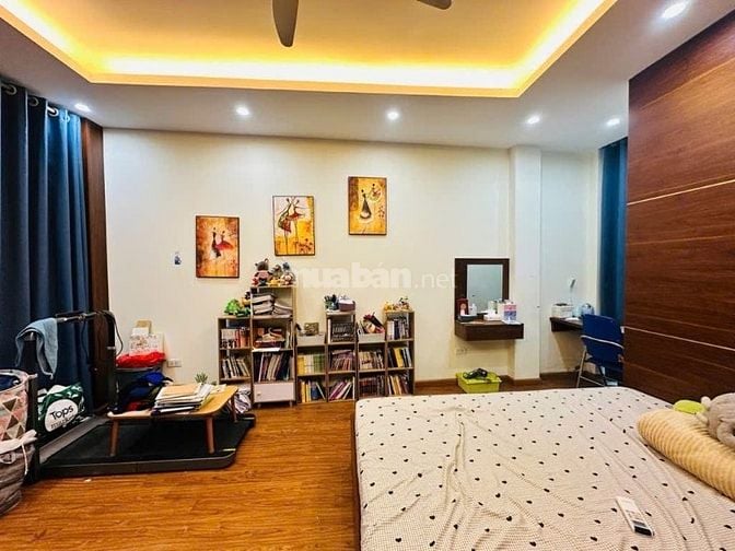 Bán nhà Ngô Sĩ Liên – 2 mặt thoáng – 4 tầng – đầu ngõ