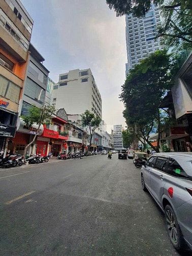 Bán nhà MT đường Đông Du, phường Bến Nghé, Quận 1, 3 tầng giá 78 tỷ TL