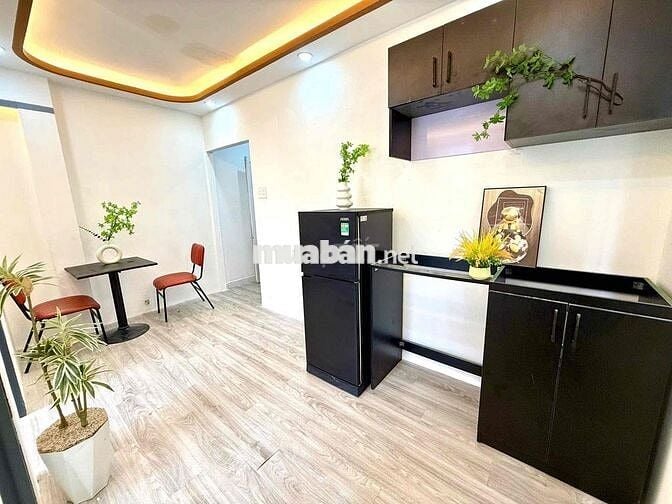 CHO THUÊ 2PN 1WC GIÁ RẺ CỬA SỔ TO, SẠCH SẼ CÁCH UEH CHỈ 1km