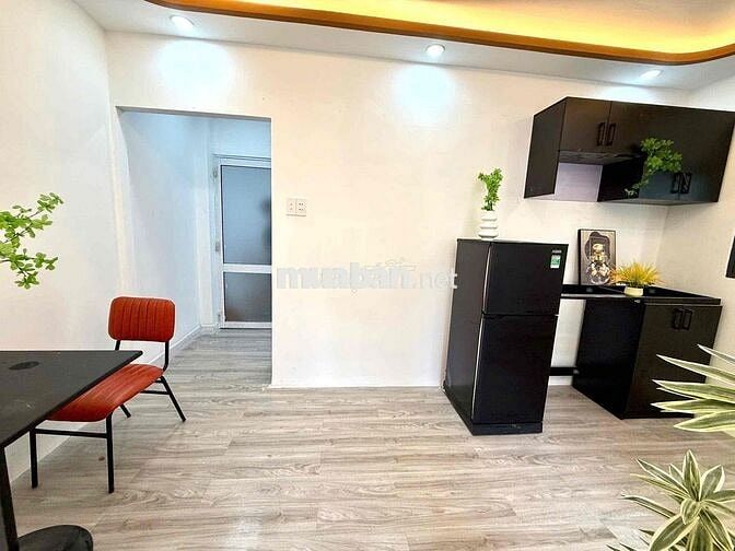 CHO THUÊ 2PN 1WC GIÁ RẺ CỬA SỔ TO, SẠCH SẼ CÁCH UEH CHỈ 1km