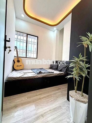 CHO THUÊ 2PN 1WC GIÁ RẺ CỬA SỔ TO, SẠCH SẼ CÁCH UEH CHỈ 1km