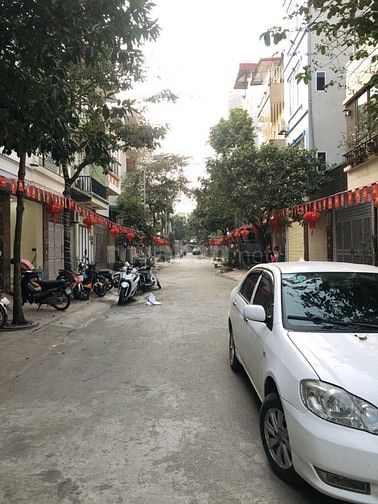 BÁN NHÀ HÀ ĐÔNG 50m , 4T , MT 4m - VỈA HÈ - Ô TÔ - KINH DOANH