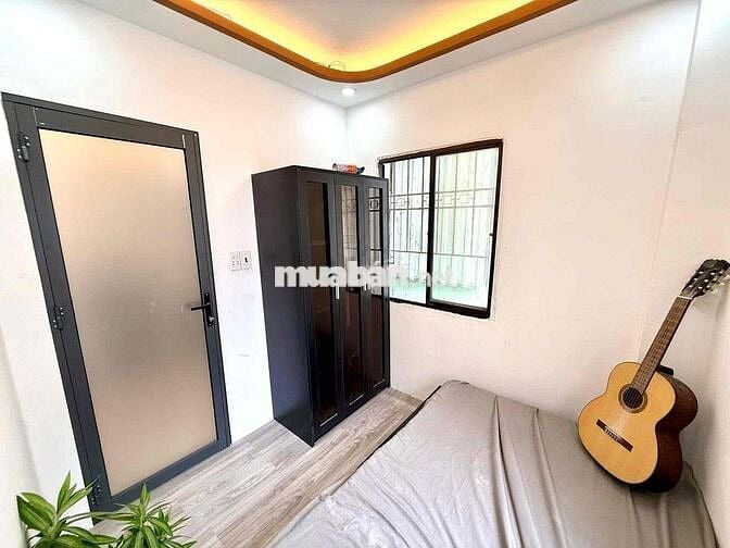 CHO THUÊ 2PN 1WC GIÁ RẺ CỬA SỔ TO, SẠCH SẼ CÁCH UEH CHỈ 1km