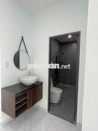 CHÍNH CHỦ CẦN TIỀN BÁN NHÀ GÁC LỬNG GẦN NGAY BỬU LONG-BIÊN HÒA
