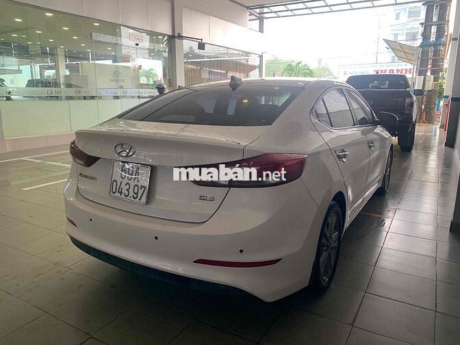 Hyundai Elantra 2017 Sport 1.6 AT - 117000 km