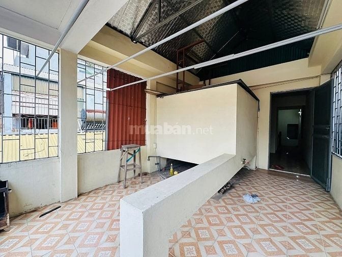 Bán nhà ngay gần đầu phố Vương Thừa Vũ, trên 90m2, phân lô, ít nhà có