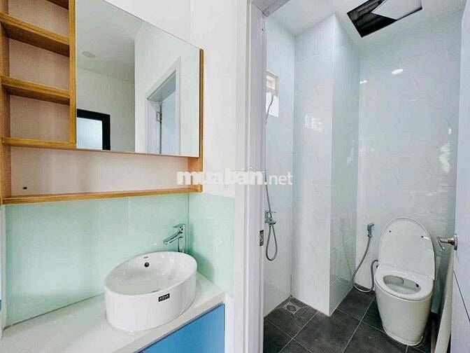 CHO THUÊ CĂN HỘ SẠCH SẼ, AN NINH CÓ CỬA SỔ BAN CÔNG THOÁNG TẠI QUẬN 3