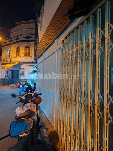 Cần bán nhà đường bùi Hữu Diện khu cư xá Phú Lâm C quận bình tân