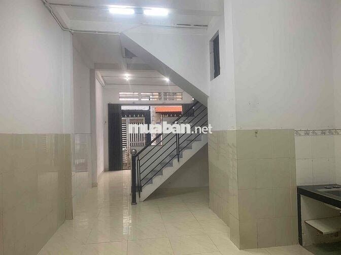 cho thuê nhà nnguên căn giá rẻ sau lưng kim đồng nhà mới ở ngay sạch