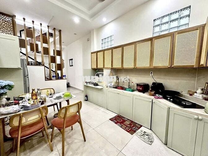 💚 420/9 HUỲNH VĂN BÁNH P13 4X19 4 LẦU GIÁ 10 TỶ 650 TRIỆU