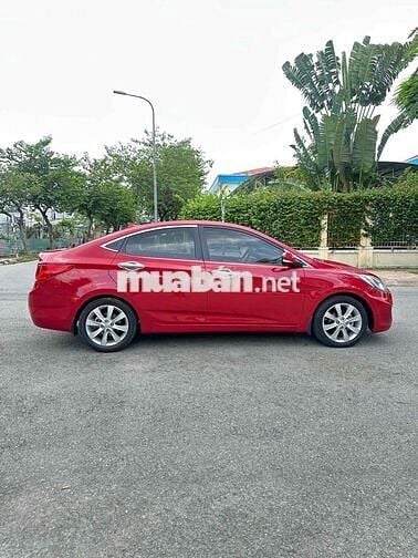 Hyundai Accent 2012 1.4 AT