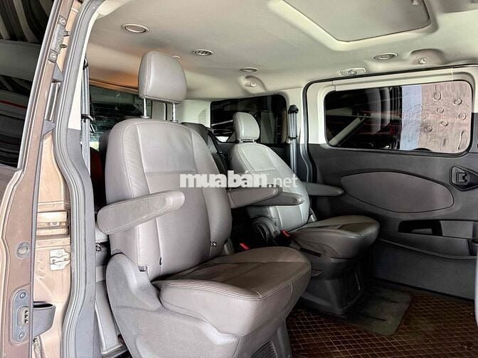 Ford Tourneo 2019 Titanium 2.0 AT - zin nguyên bản