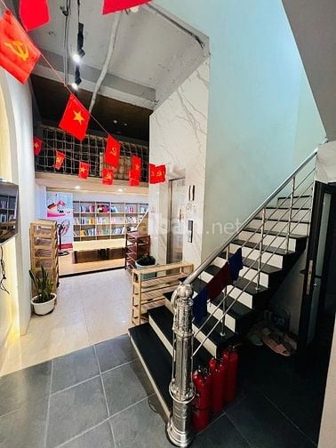 Đội Cấn, 61m2, 4.5m ngang, Ô tô tránh, mặt ngõ to thông, thang máy 6T