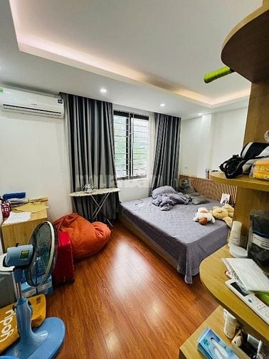 Đội Cấn, 61m2, 4.5m ngang, Ô tô tránh, mặt ngõ to thông, thang máy 6T