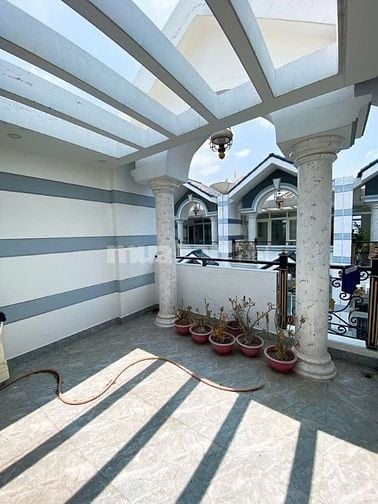 Bán nhà 4 lầu đường Liên Tỉnh 5. Phường 5 Quận 8 