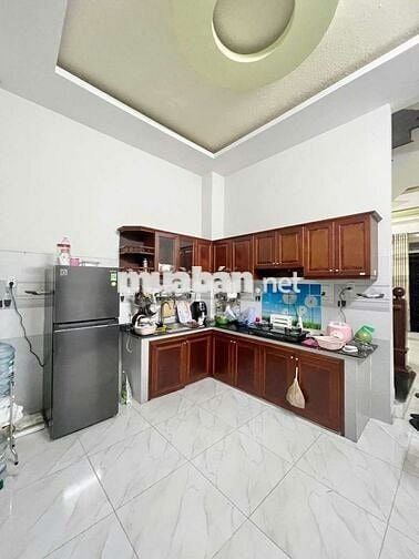 NHÀ 1 TRỆT 2 LẦU TUM SÂN THƯỢNG 4PN