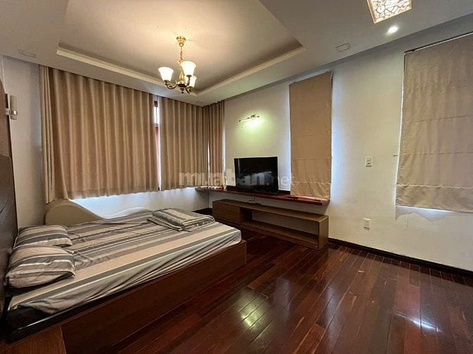 Chính chủ cho thuê Biệt Thự Sadeco ven sông giá 65t có hồ bơi