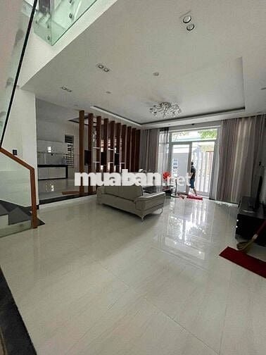 Bán nhà mt Dương ba trạc Hòa cường ngang 13m60