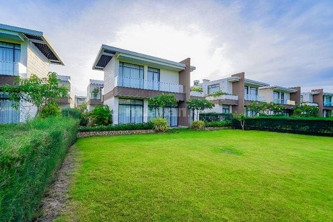 Biệt Thự Caraworl Cam Ranh - View Biển DT: 700m2 SHR Lâu Dài Chỉ 27ty5