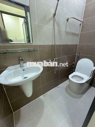 🌹 Lê Tư-Tân Phú 3.4tỉ
 Hẻm 2 xe máy tránh.28m2 ( 4m x 7m ). Vuông A4