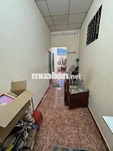 Nhà 1 tầng, 3 Phòng Ngủ DT: 45m2, Đoàn Văn Bơ Q4