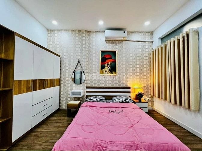 Bán nhà Tỉnh Lộ 10, 1 lầu, 2pn, 2 toilet, Quận Bình Tân