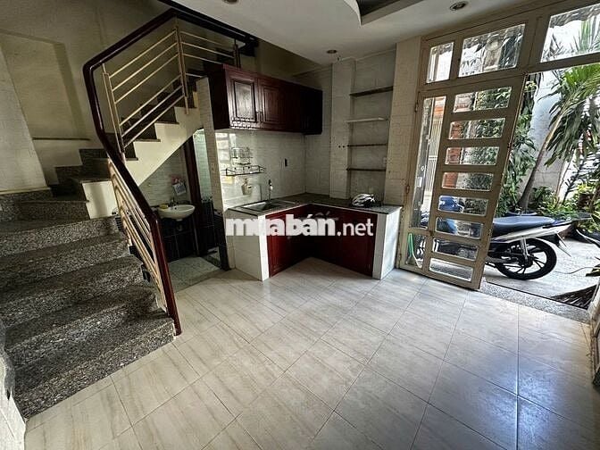 5 tỷ có Căn góc 2 mặt tiền đường Hoa Đào - Phú nhuận