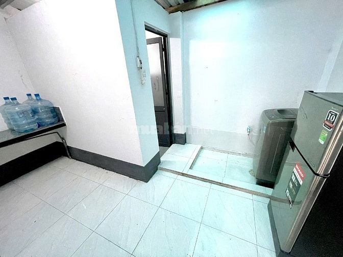 Cho thuê nhà hẻm 5m(XH)Hòa Hưng, P.13, Q.10 giá 11tr