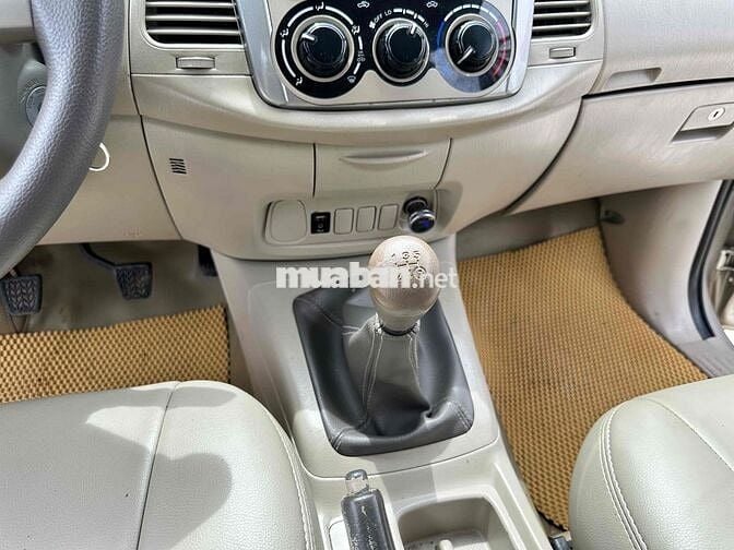 TOYOTA INNOVA 2016E 2.0 MT