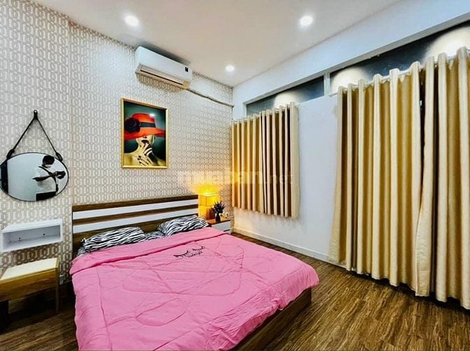 Bán nhà Tỉnh Lộ 10, 1 lầu, 2pn, 2 toilet, Quận Bình Tân