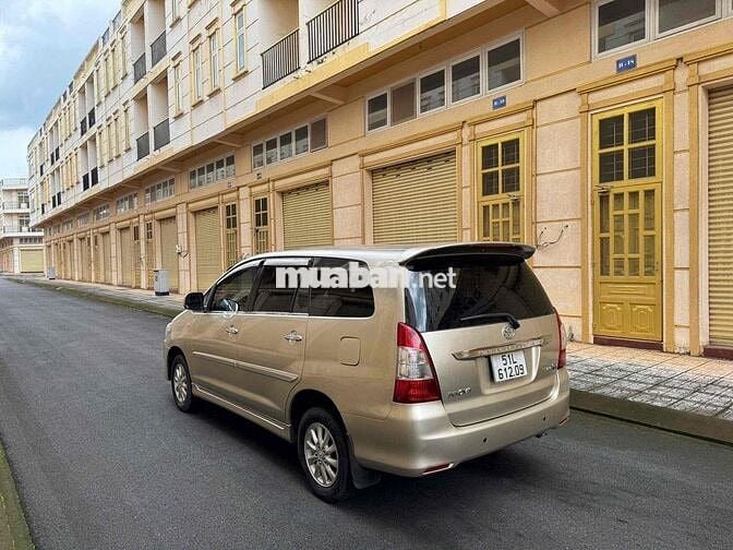 Toyota Innova 2013 G - 125000 km