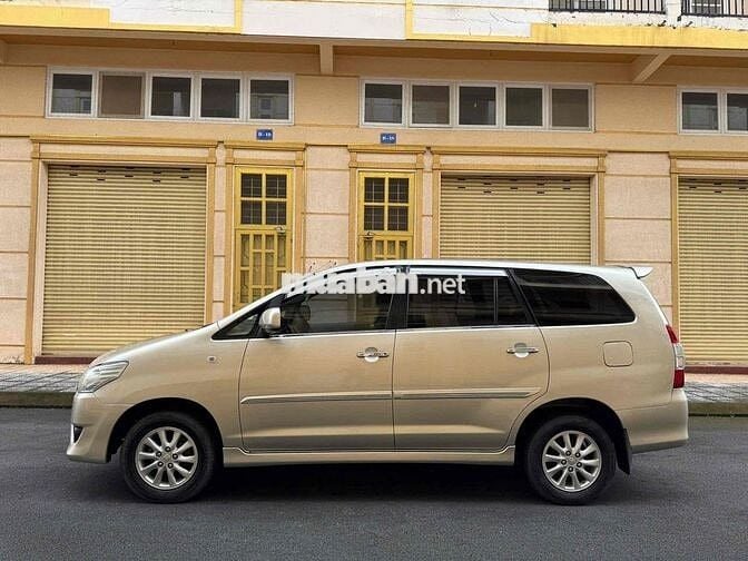 Toyota Innova 2013 G - 125000 km