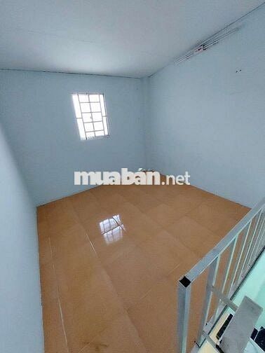Nhà mặt hẻm DT6-3. 2 lầu 2PN. Giá rẻ 645tr